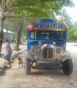 Enewetak bus
